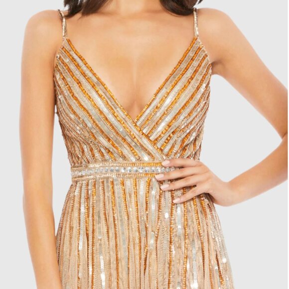 MAC DUGGAL 93801 SEQUINED WRAP OVER SLEEVELESS GOLD/NUDE GOWN sz 6 - Picture 2 of 7